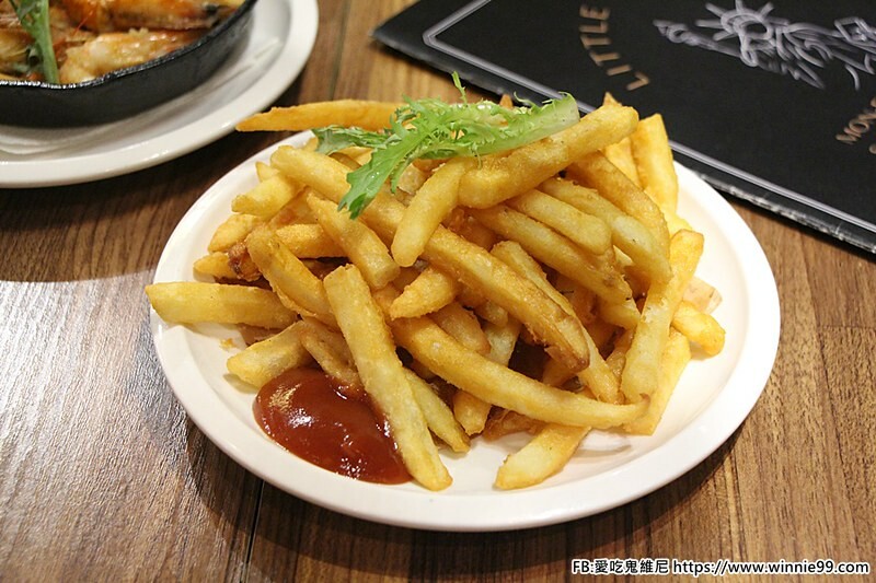 台中西屯【小紐約 Little New York Cafe’】高CP值大份量早午餐,義式料理推薦,深耕台中多年擁有好口碑,是東海中科商圈必吃美食,聚餐的好選擇