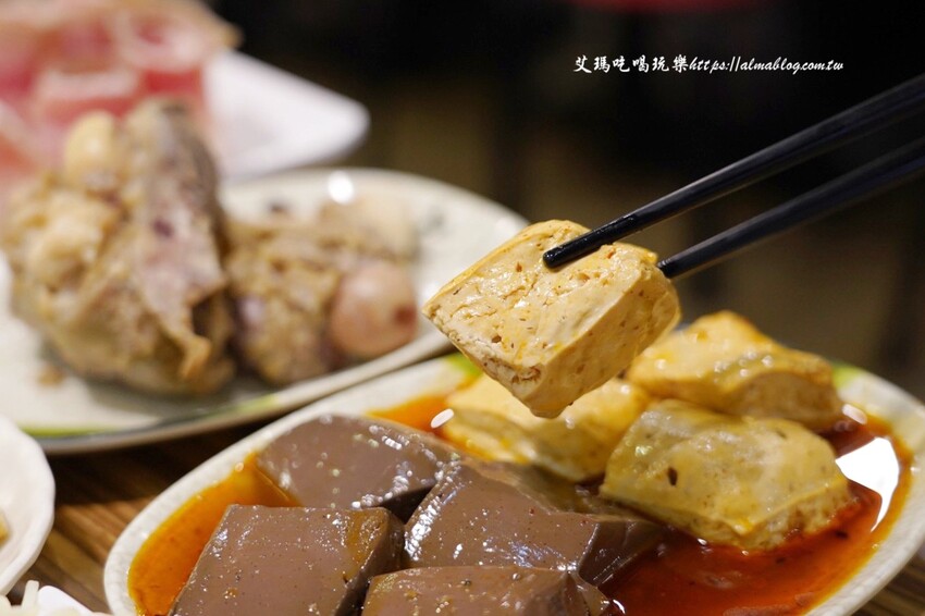 37年老字號羊肉爐全羊館！點鴛鴦鍋吃超爽，鎮店之寶羊三層必點，不吃羊？薑母鴨獨享餐230元還附麵線～