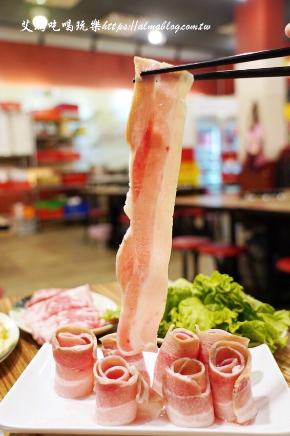 37年老字號羊肉爐全羊館！點鴛鴦鍋吃超爽，鎮店之寶羊三層必點，不吃羊？薑母鴨獨享餐230元還附麵線～