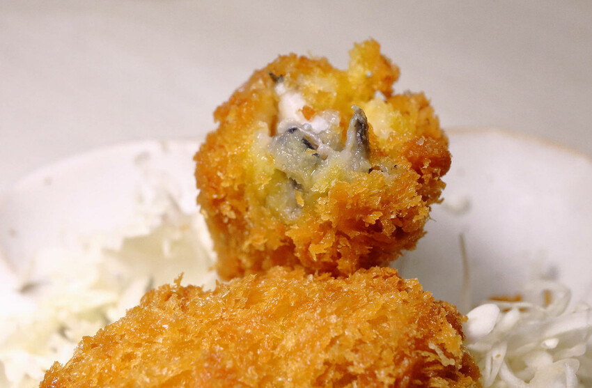 定食８變了！明亮寬敞的空間、每季更新豐盛繽紛的定食，免費湯飯