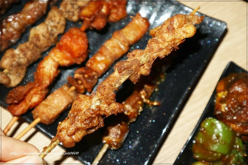 【虎烈串霸】桃園串燒推薦 桃園夜市宵夜推薦 平價美味燒烤 營業至凌晨三點 宵夜聚餐首選 附包廂