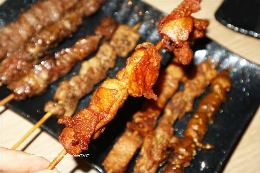 【虎烈串霸】桃園串燒推薦 桃園夜市宵夜推薦 平價美味燒烤 營業至凌晨三點 宵夜聚餐首選 附包廂