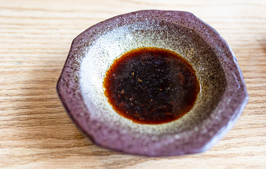 日式屋舍內竟賣起了台式牛排以及煎餃，這組合我這輩子沒見過｜一餃燒