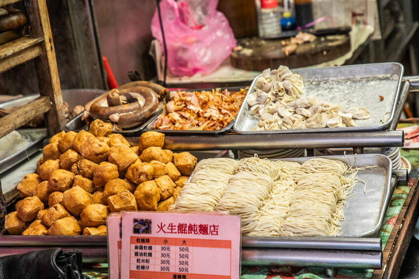 宜蘭縣宜蘭市火生餛飩麵店｜沒有招牌卻是在地人超愛的麵店，40年歷史老字號餛飩麵