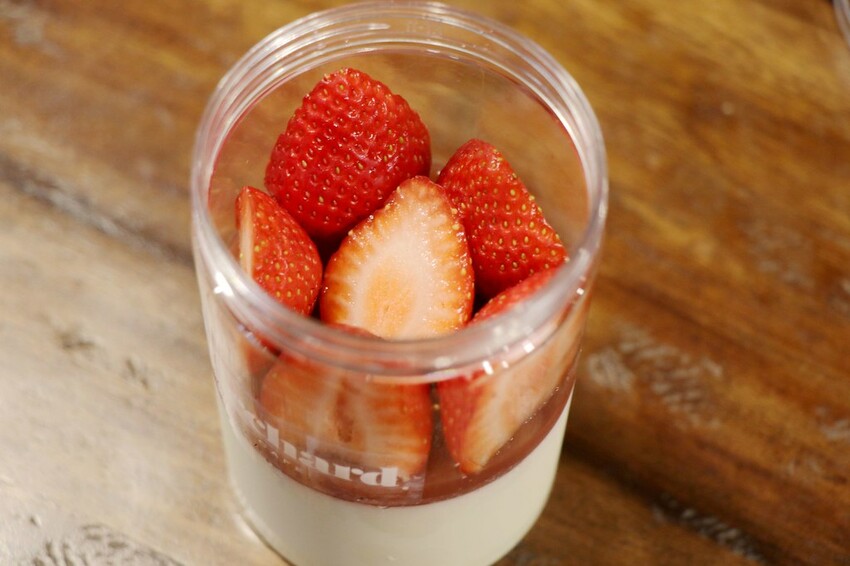 崙背鮮乳ＸOrchard CAFE/魚缸珈琲/東新烘焙市集,12月限定款聯名甜點.生吐司.生乳捲.甜甜圈一次打包!!!