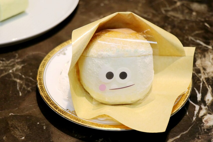 崙背鮮乳ＸOrchard CAFE/魚缸珈琲/東新烘焙市集,12月限定款聯名甜點.生吐司.生乳捲.甜甜圈一次打包!!!