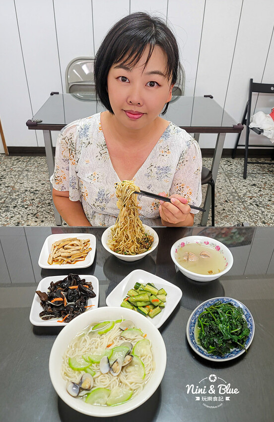 台中北屯昌平路商圈銅板美食，特色皮蛋創意料理小館-妮妮布魯