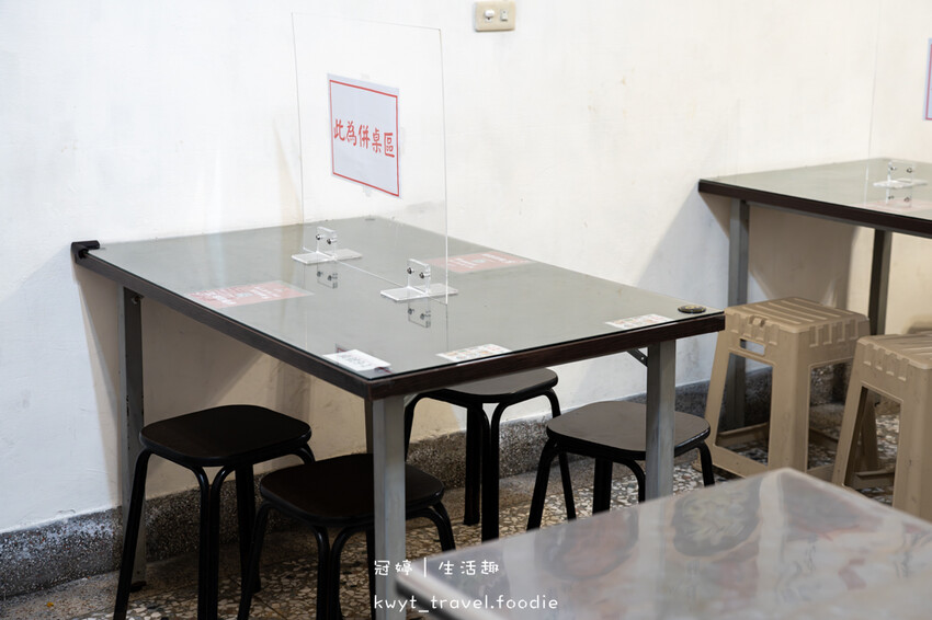 台中北屯區昌平路商圈小吃美食_劉漣麵昌平店,99元套餐有主食有湯,超人氣三色飯,特製皮蛋醬很有料,北屯午餐晚餐推薦_2025菜單 – 冠婷生活趣