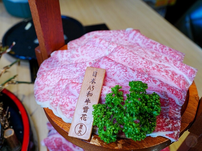 台中市沙鹿區沙鹿必吃火鍋餐廳推薦，精緻鍋物與濃濃日式氛圍太加分｜星火鍋物(星火せいか)開箱
