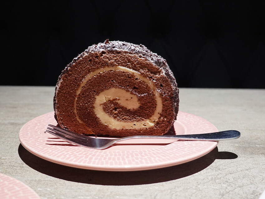 新北市中和區新北中和—BUNA CAF'E 布納咖啡館｜依傍四號公園的歐風咖啡空間｜永安市場、臺灣圖書館