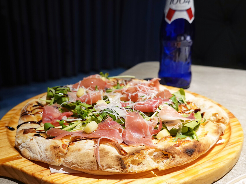 新北市中和區新北中和—BUNA CAF'E 布納咖啡館｜依傍四號公園的歐風咖啡空間｜永安市場、臺灣圖書館