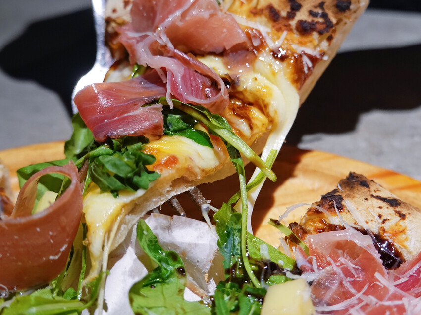 新北市中和區新北中和—BUNA CAF'E 布納咖啡館｜依傍四號公園的歐風咖啡空間｜永安市場、臺灣圖書館