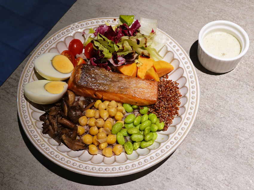 新北市中和區新北中和—BUNA CAF'E 布納咖啡館｜依傍四號公園的歐風咖啡空間｜永安市場、臺灣圖書館