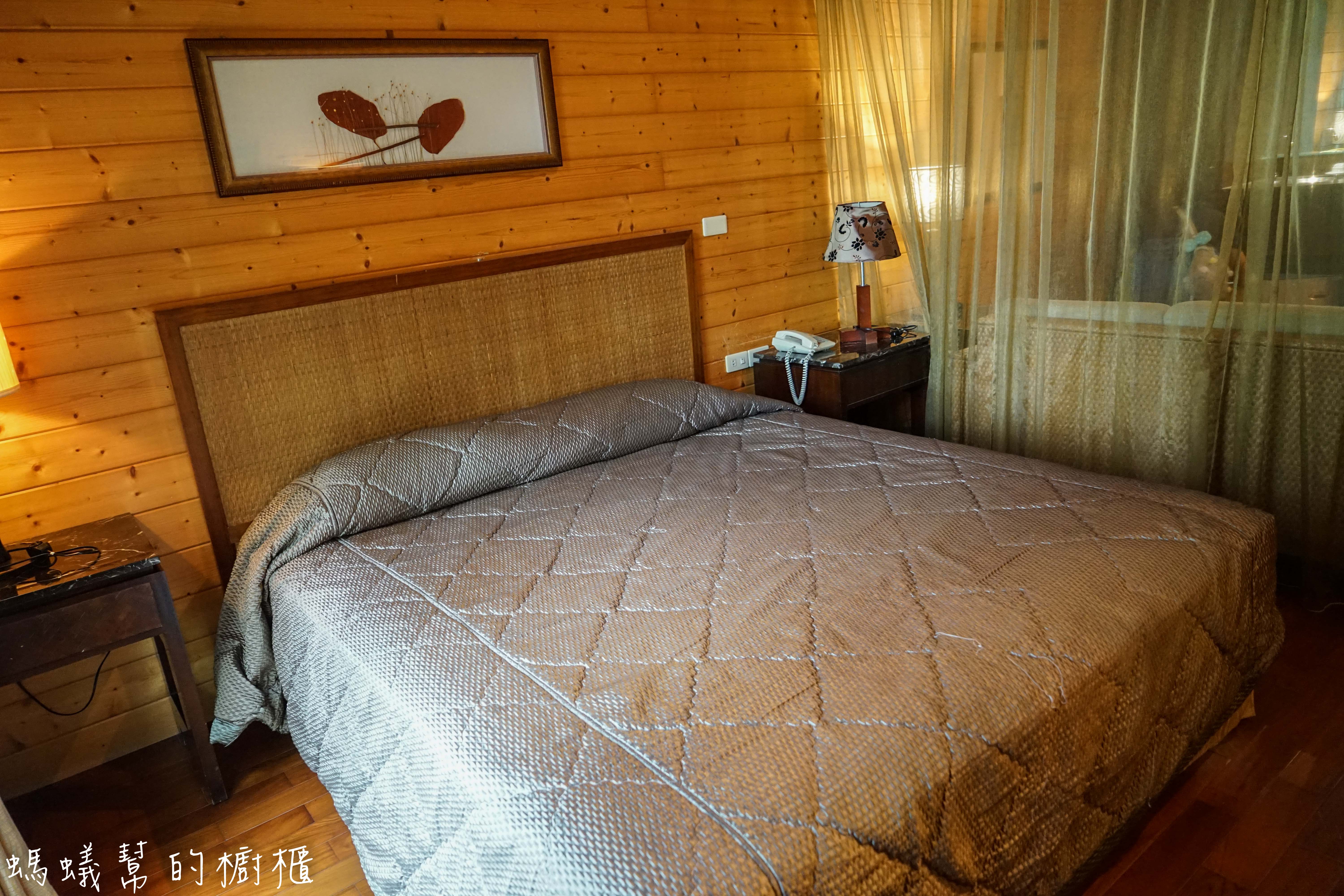 南投埔里牛耳藝術渡假村|日月潭埔里小木屋住宿推薦,漫步自然生態園區,欣賞藝術石雕、舒壓SPA館、雕之森樹屋餐廳,設備齊全的小木屋渡假推薦。 - 螞蟻幫的櫥櫃