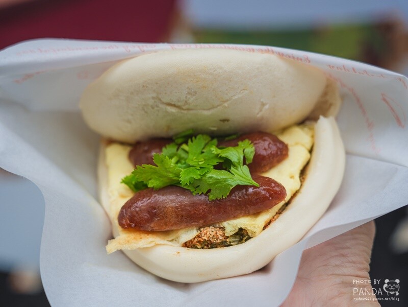 桃園中壢|嗑刈包-刈包專賣店.內壢火車站附近一份在手相當飽足的刈包