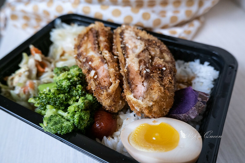 便當|台中 麥子家常料理maiz bento 蔬食餐盒/純素可…藍帶起司豬排 出乎意料的美味 好厚實