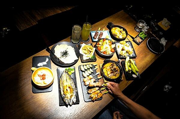 LINE_ALBUM_梟夜_230706_1_0.jpg LINE_ALBUM_梟夜_230706_1_0.jpg