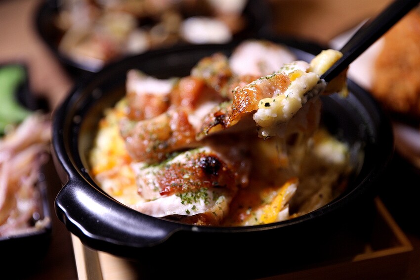 日式深夜食堂 神好吃炭火串燒!下班微醺聚餐首選|梟夜串酒場居酒屋(捷運大安站/科技大樓美食)