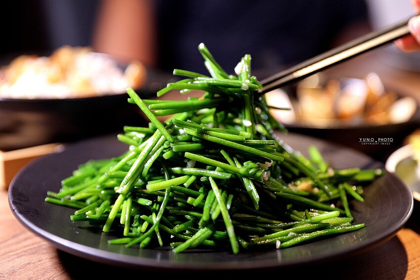 日式深夜食堂 神好吃炭火串燒!下班微醺聚餐首選|梟夜串酒場居酒屋(捷運大安站/科技大樓美食)