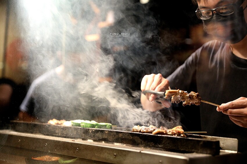 日式深夜食堂 神好吃炭火串燒!下班微醺聚餐首選|梟夜串酒場居酒屋(捷運大安站/科技大樓美食)