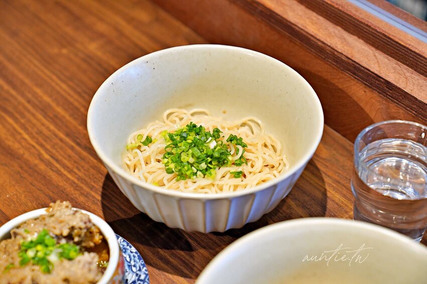 【台北】王李氏炸醬麵,松露野菇醬,爽口蔥香拌麵,台北特色麵食館推薦