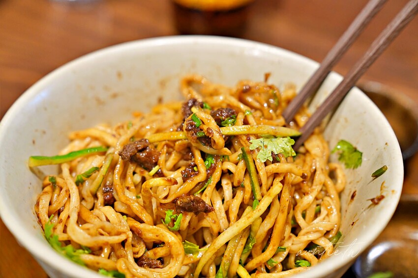 【台北】王李氏炸醬麵,松露野菇醬,爽口蔥香拌麵,台北特色麵食館推薦