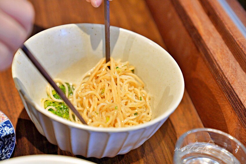 【台北】王李氏炸醬麵,松露野菇醬,爽口蔥香拌麵,台北特色麵食館推薦