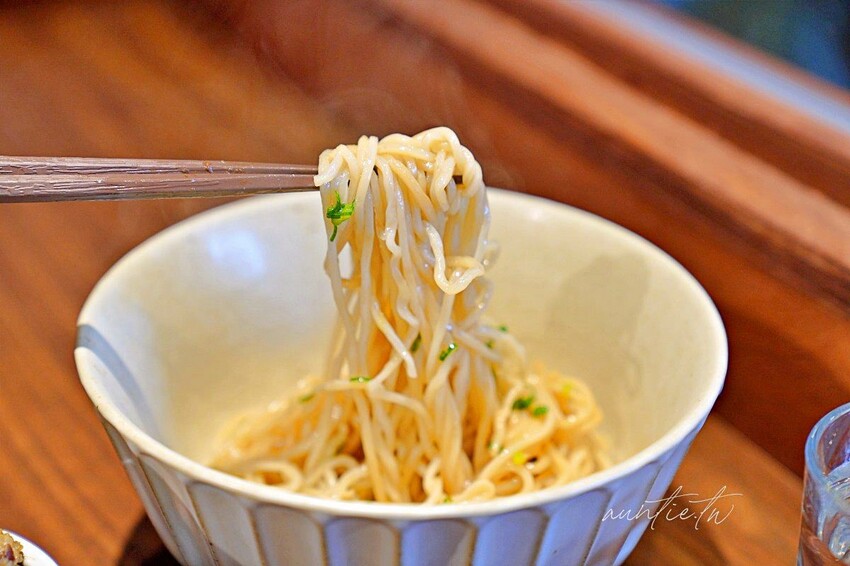 【台北】王李氏炸醬麵,松露野菇醬,爽口蔥香拌麵,台北特色麵食館推薦
