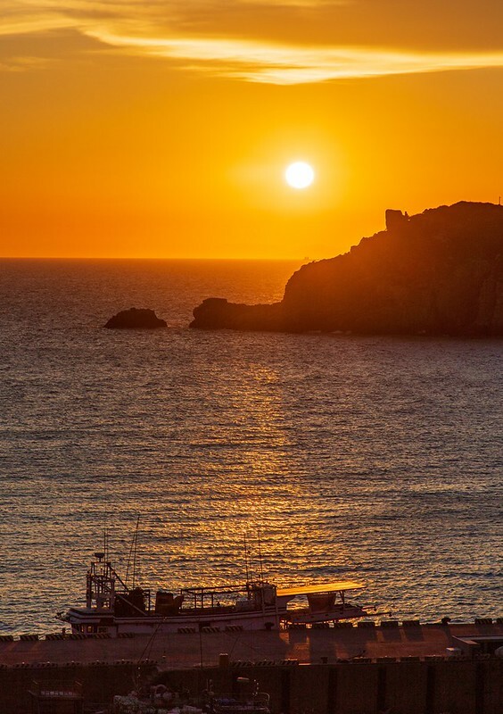 【馬祖東引美食】鹹味島合作社.忠誠門後的東引藍.魚露工寮老屋大翻身.東引最佳發呆地點