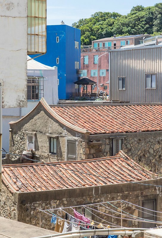 【馬祖東引美食】鹹味島合作社.忠誠門後的東引藍.魚露工寮老屋大翻身.東引最佳發呆地點