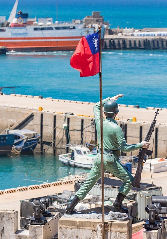 【馬祖東引美食】鹹味島合作社.忠誠門後的東引藍.魚露工寮老屋大翻身.東引最佳發呆地點