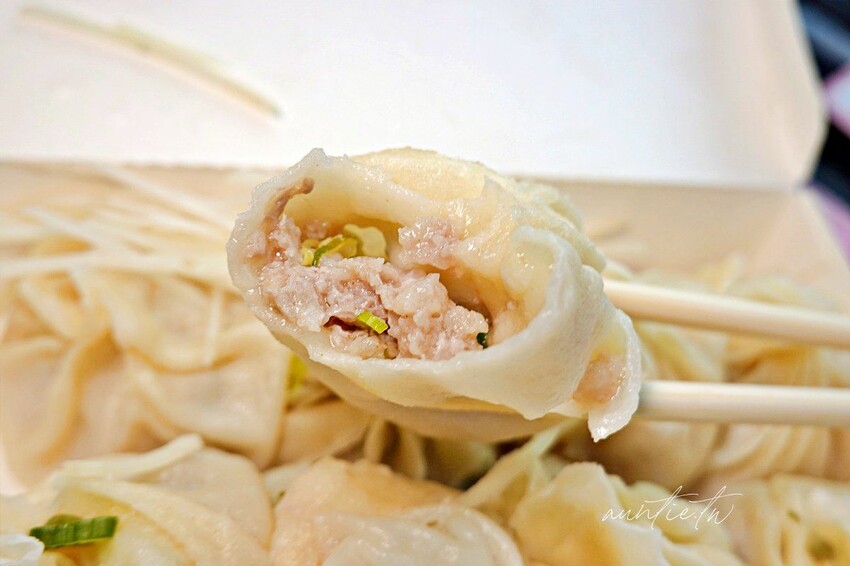 【台中】正老牌鮮肉湯包，現做現蒸鮮肉湯包，下午才營業的湯包小攤