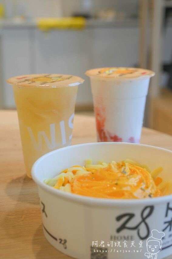 Mula Kitchens 雲端廚房｜台中隱藏版美食街？居然可以同時吃到超過十種餐飲品牌！