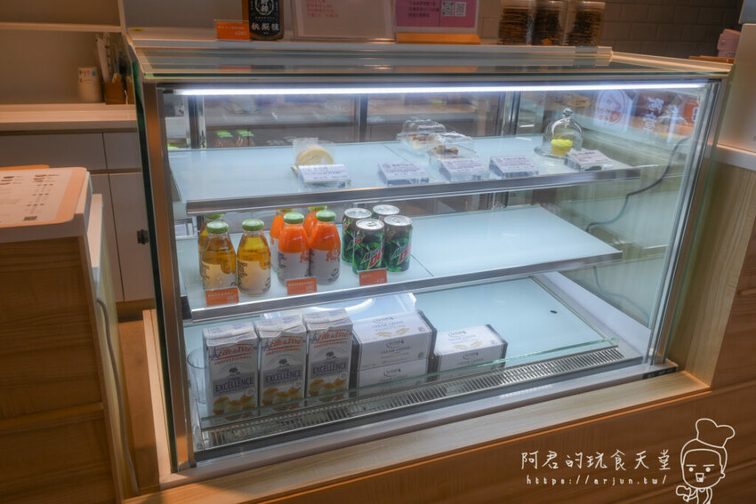 Mula Kitchens 雲端廚房｜台中隱藏版美食街？居然可以同時吃到超過十種餐飲品牌！