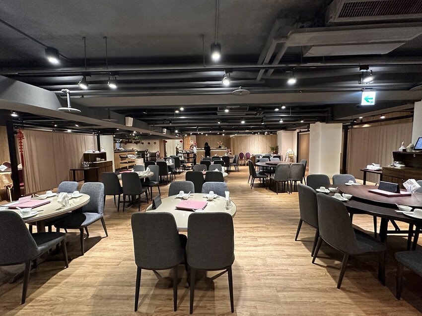 隱身師大地下室的人氣粵式料理餐廳.超推掛爐片皮鴨.五星級餐點水準親民價位.母親節聚餐餐廳推薦.菜單/價格♥