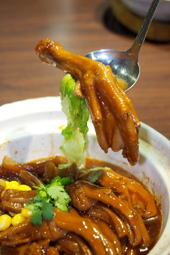 隱身師大地下室的人氣粵式料理餐廳.超推掛爐片皮鴨.五星級餐點水準親民價位.母親節聚餐餐廳推薦.菜單/價格♥