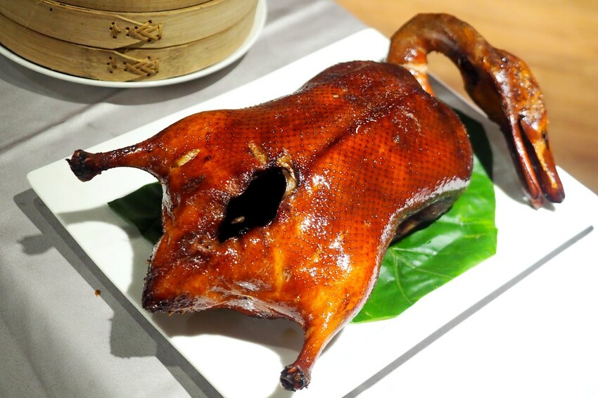 隱身師大地下室的人氣粵式料理餐廳.超推掛爐片皮鴨.五星級餐點水準親民價位.母親節聚餐餐廳推薦.菜單/價格♥