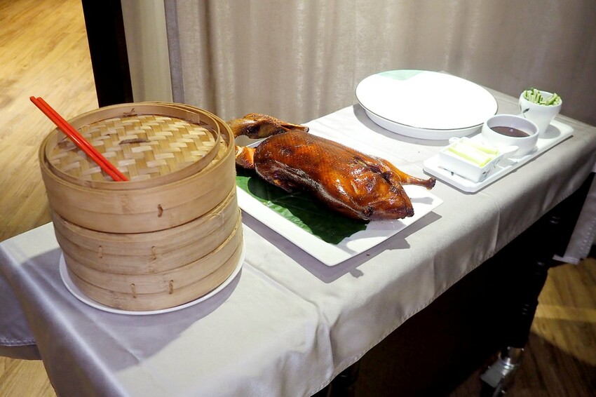 隱身師大地下室的人氣粵式料理餐廳.超推掛爐片皮鴨.五星級餐點水準親民價位.母親節聚餐餐廳推薦.菜單/價格♥