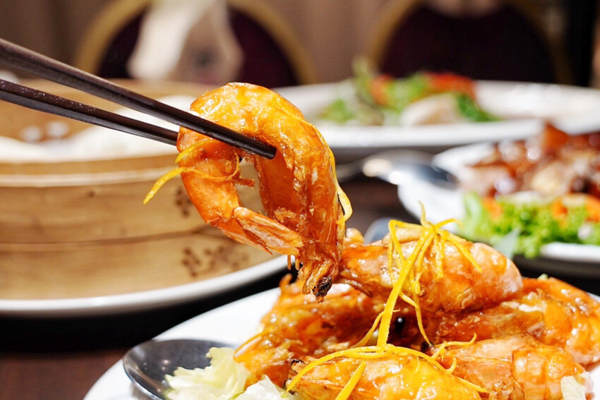 藏在師大B1港式餐廳!烤鴨有5斤重!一鴨兩吃像四吃,每日一早現做限量港點好好味~