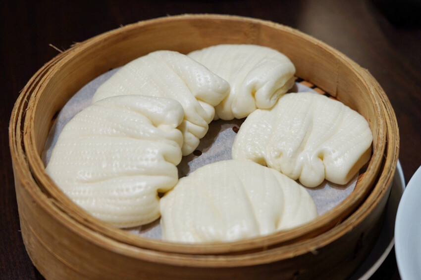 藏在師大B1港式餐廳!烤鴨有5斤重!一鴨兩吃像四吃,每日一早現做限量港點好好味~