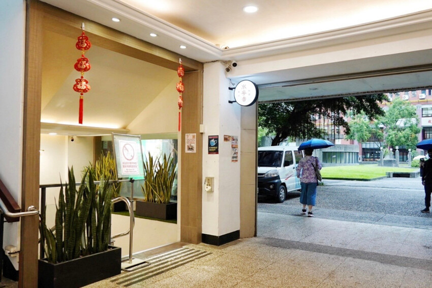 藏在師大B1港式餐廳!烤鴨有5斤重!一鴨兩吃像四吃,每日一早現做限量港點好好味~