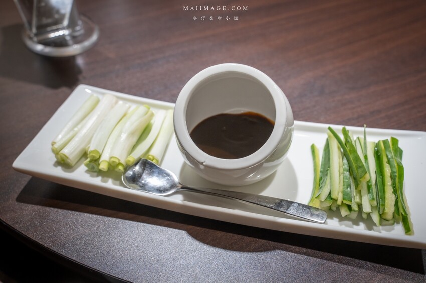 台北美食｜水粵香～台北師範大學裡的經典粵菜餐廳！片皮烤鴨一鴨兩吃皮脆多汁，必點～還有隱藏版吃法，台北