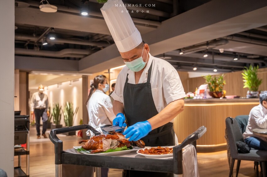 台北美食｜水粵香～台北師範大學裡的經典粵菜餐廳！片皮烤鴨一鴨兩吃皮脆多汁，必點～還有隱藏版吃法，台北