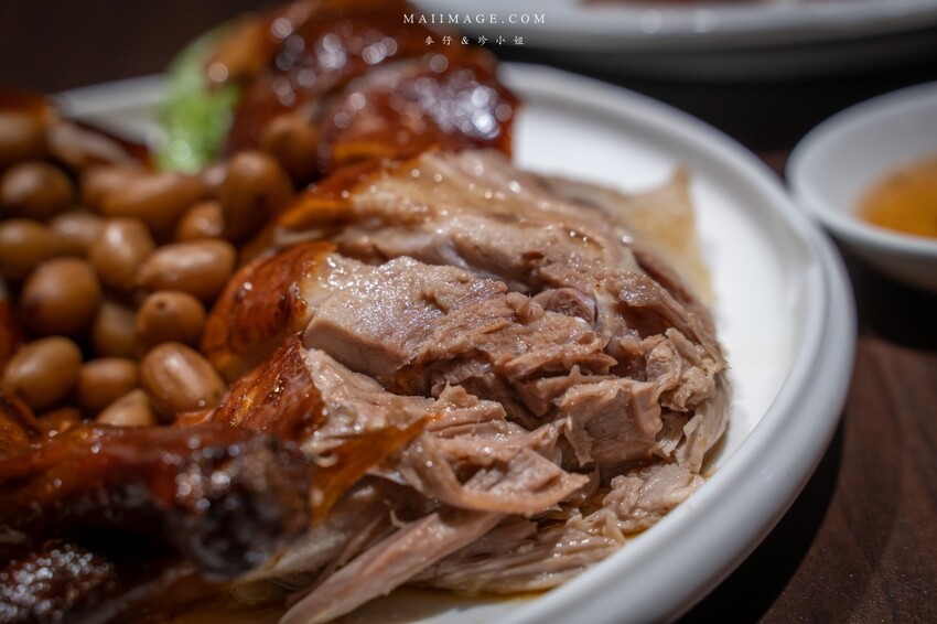 台北美食｜水粵香～台北師範大學裡的經典粵菜餐廳！片皮烤鴨一鴨兩吃皮脆多汁，必點～還有隱藏版吃法，台北