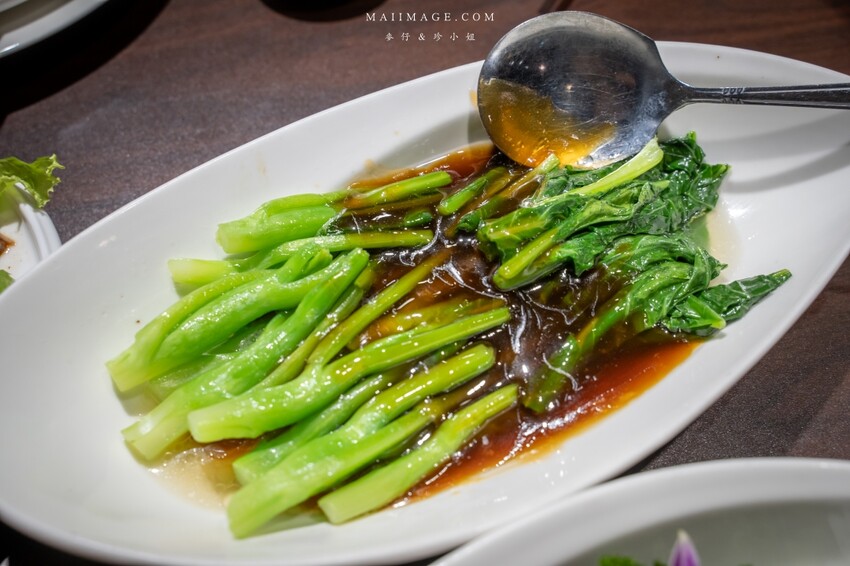 台北美食｜水粵香～台北師範大學裡的經典粵菜餐廳！片皮烤鴨一鴨兩吃皮脆多汁，必點～還有隱藏版吃法，台北