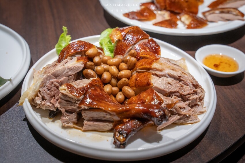 台北美食｜水粵香～台北師範大學裡的經典粵菜餐廳！片皮烤鴨一鴨兩吃皮脆多汁，必點～還有隱藏版吃法，台北