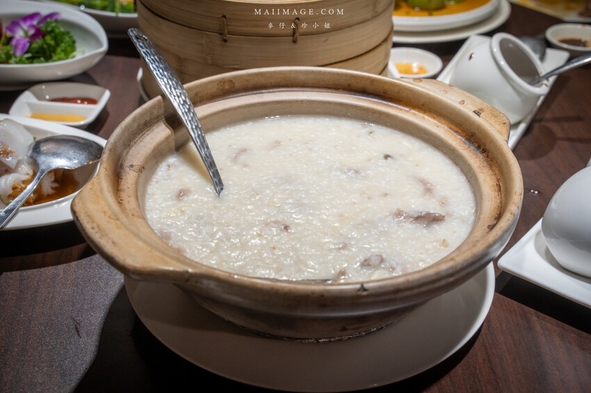 台北美食｜水粵香～台北師範大學裡的經典粵菜餐廳！片皮烤鴨一鴨兩吃皮脆多汁，必點～還有隱藏版吃法，台北