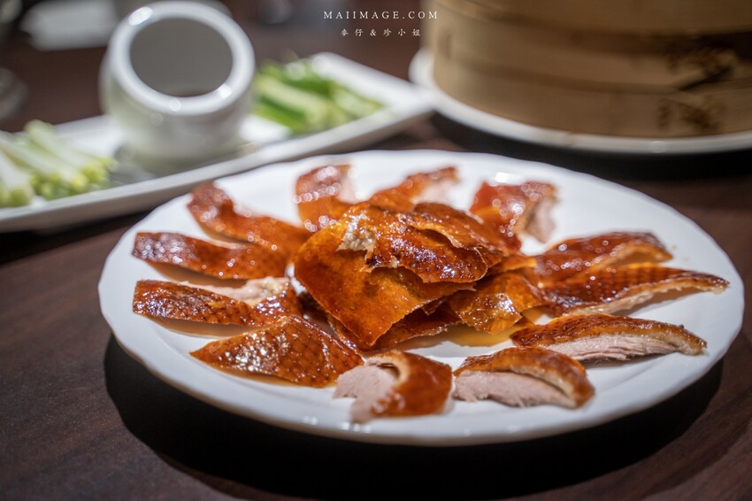 台北美食｜水粵香～台北師範大學裡的經典粵菜餐廳！片皮烤鴨一鴨兩吃皮脆多汁，必點～還有隱藏版吃法，台北