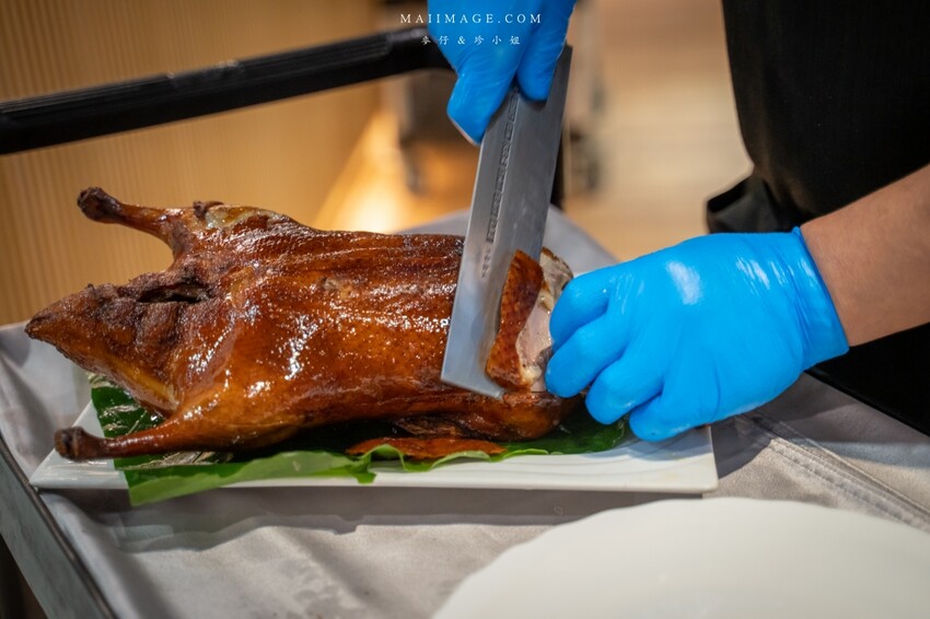 台北美食｜水粵香～台北師範大學裡的經典粵菜餐廳！片皮烤鴨一鴨兩吃皮脆多汁，必點～還有隱藏版吃法，台北
