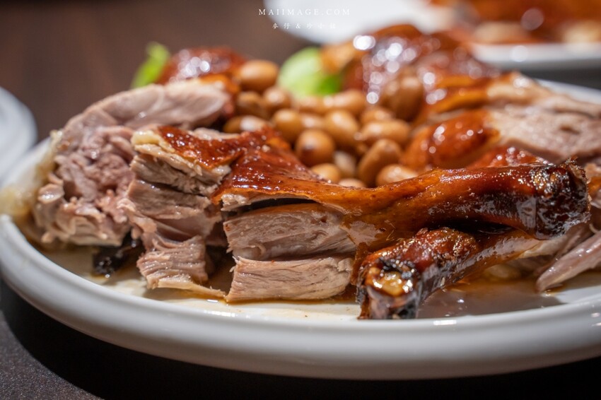 台北美食｜水粵香～台北師範大學裡的經典粵菜餐廳！片皮烤鴨一鴨兩吃皮脆多汁，必點～還有隱藏版吃法，台北